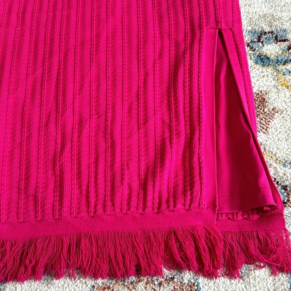 GUESS Women's Milana Shell Stitch Pencil Skirt Pink fringe size medium - Picture 2 of 9